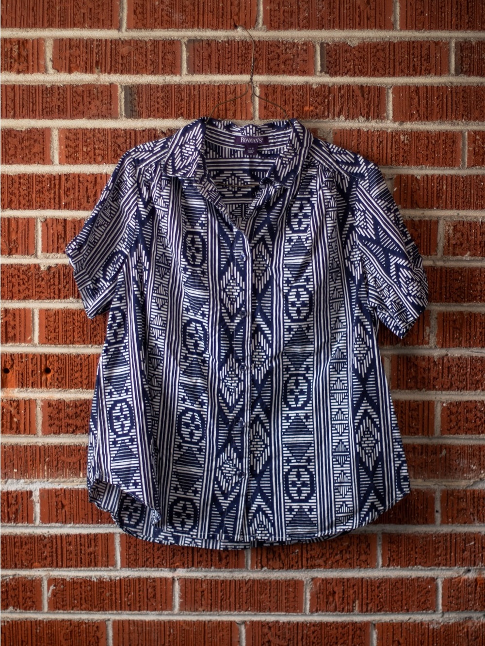 Roman's 14W Navy/White Geometric Woven Cotton Collared Button-Down Blouse.